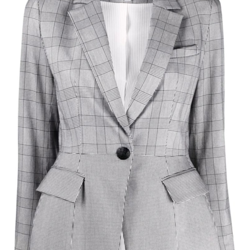 Blazer - Picture 2 of 8
